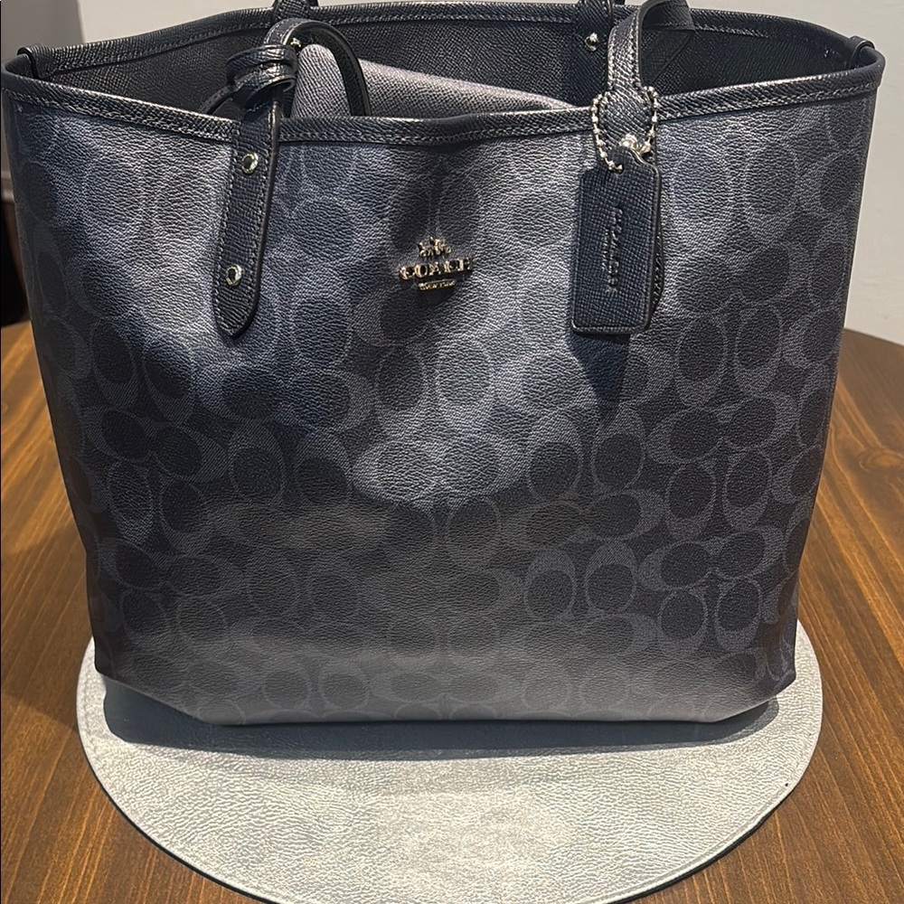 Coach Signature Reversible  Textured Leather Tote - Picture 4 of 5